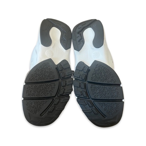 Zeba Shoes - Picture 6 of 6